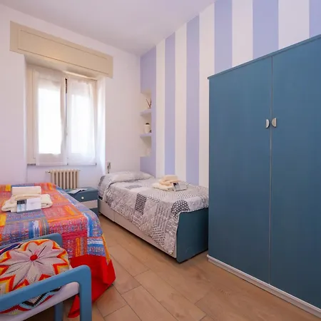 Daire Residenza La Terrazza Di Dante: 2br With Sunny Terrace - Happy Stresa
