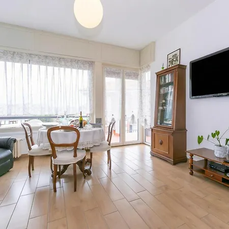 Residenza La Terrazza Di Dante: 2br With Sunny Terrace - Happy Stresa
