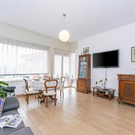 Daire Residenza La Terrazza Di Dante: 2br With Sunny Terrace - Happy *